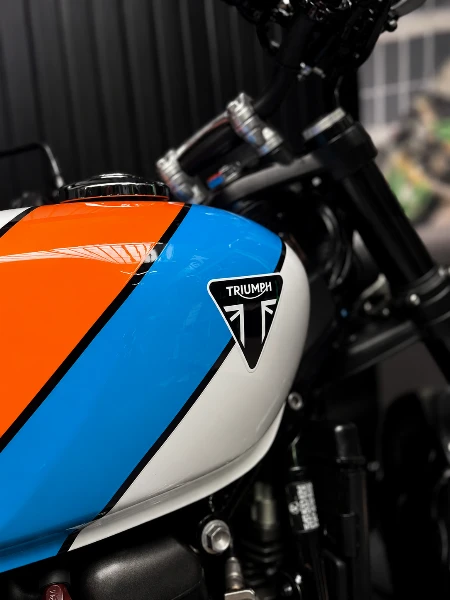 SPEED TWIN 900