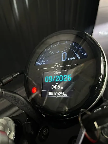 SPEED TWIN 900