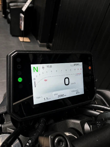 MT09