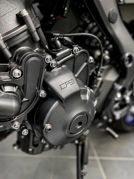 MT09