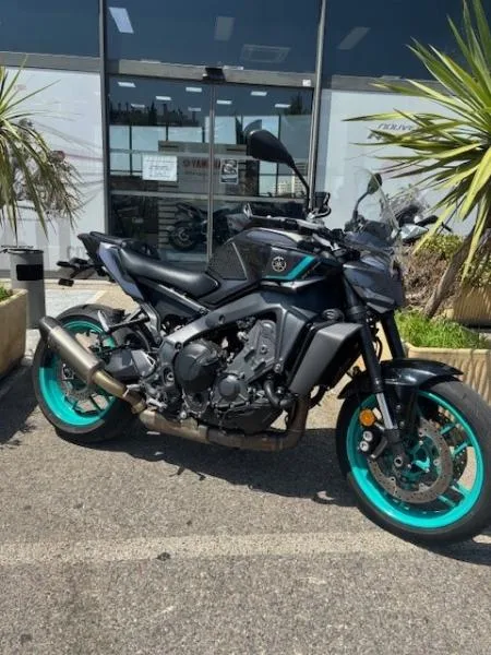 MT09