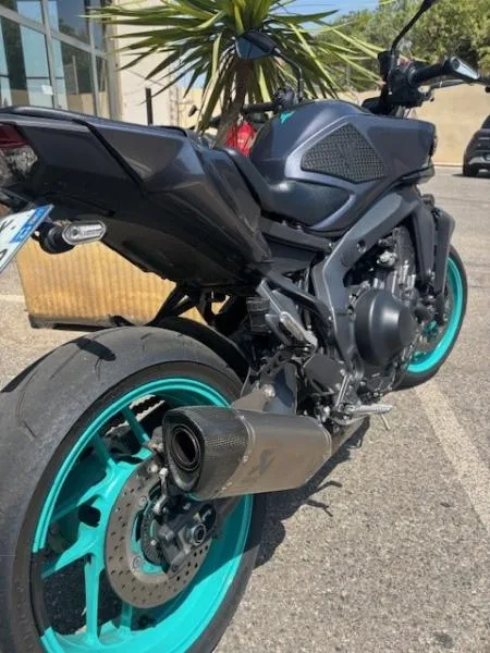 MT09