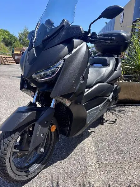 XMAX 125 TECH MAX