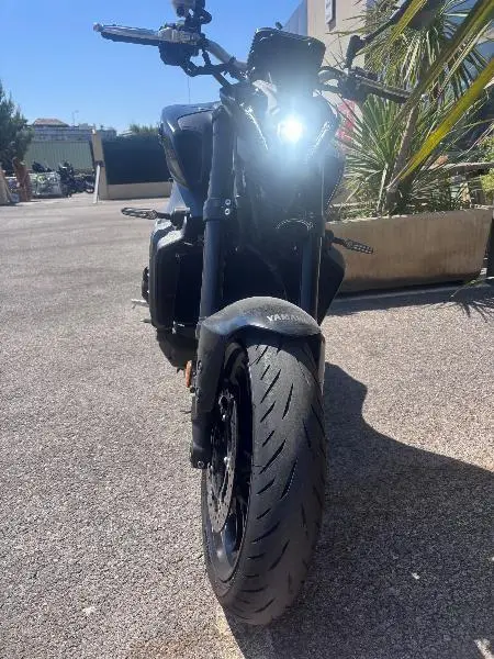 MT09