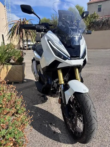 XADV 750