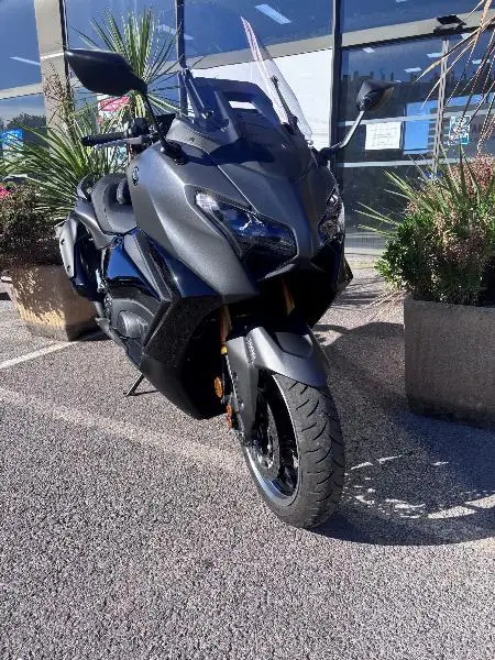 XP TMAX 560 TECH MAX