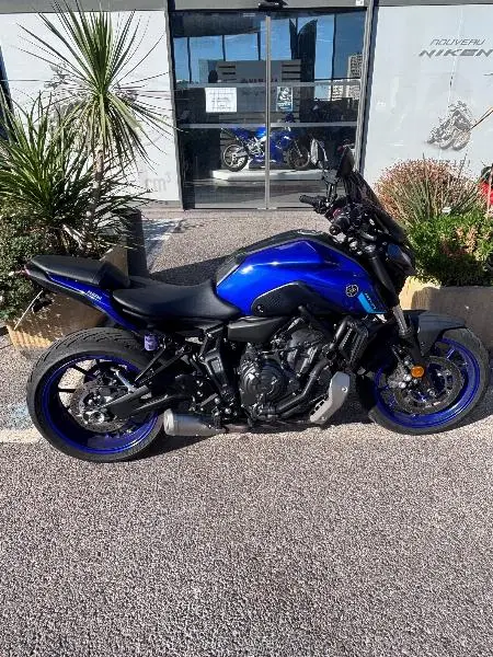 MT07