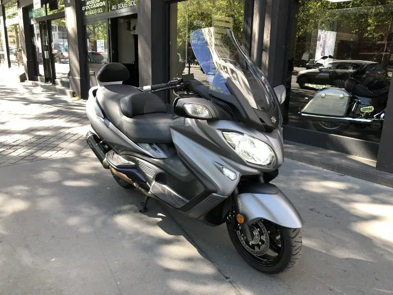 BURGMAN 650