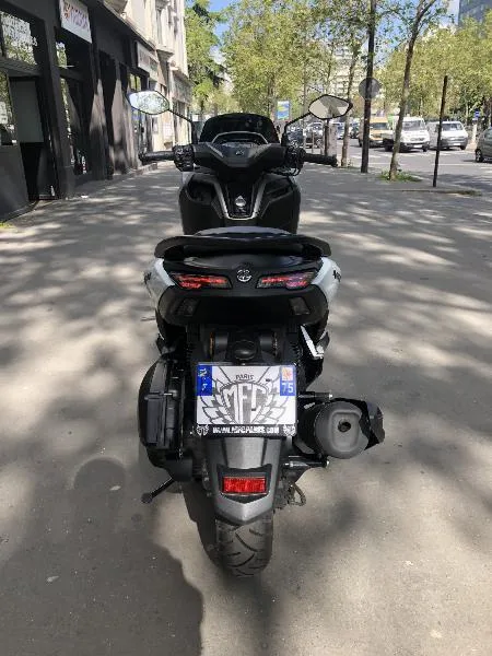 NMAX 125 TECH MAX