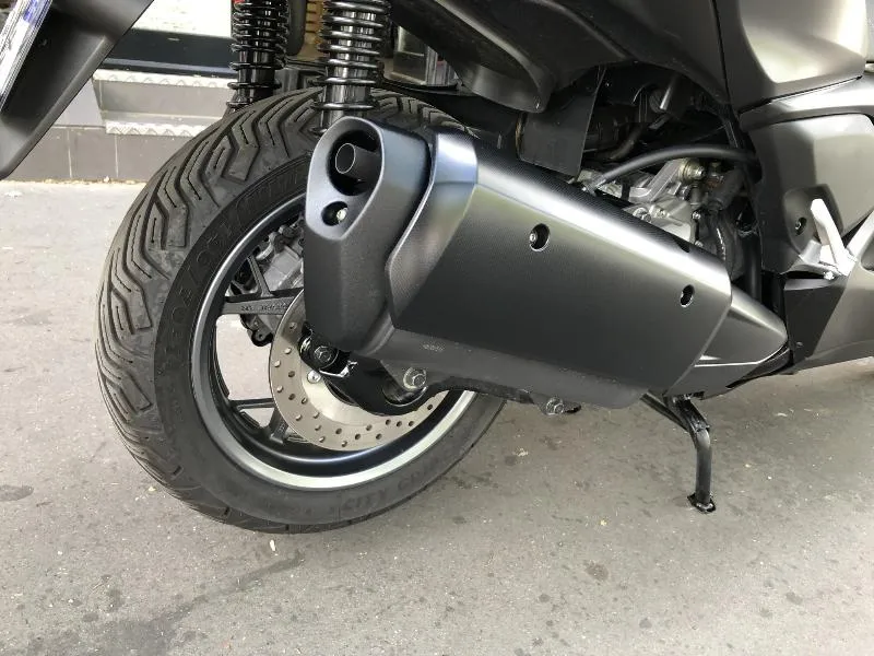 XMAX 300