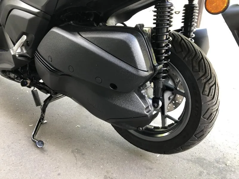XMAX 300
