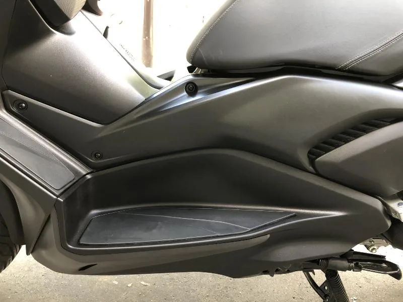 XMAX 300
