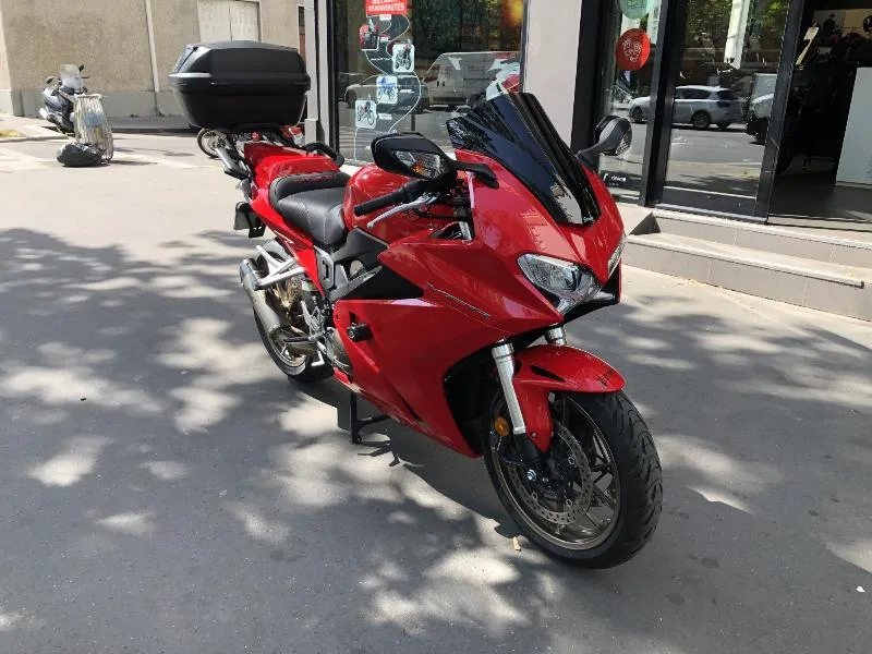 VFR 800 F