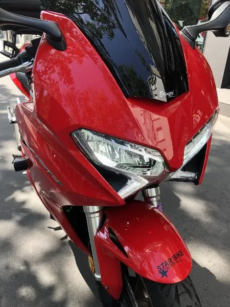 VFR 800 F