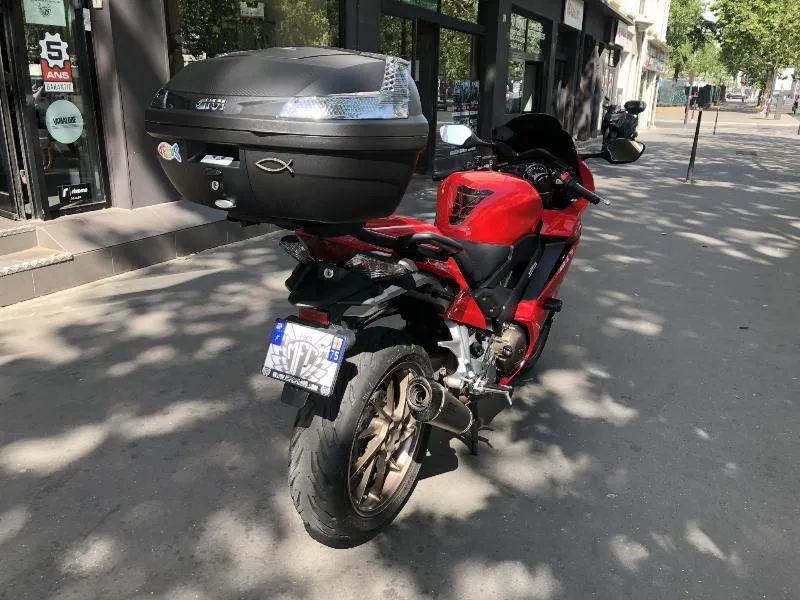 VFR 800 F