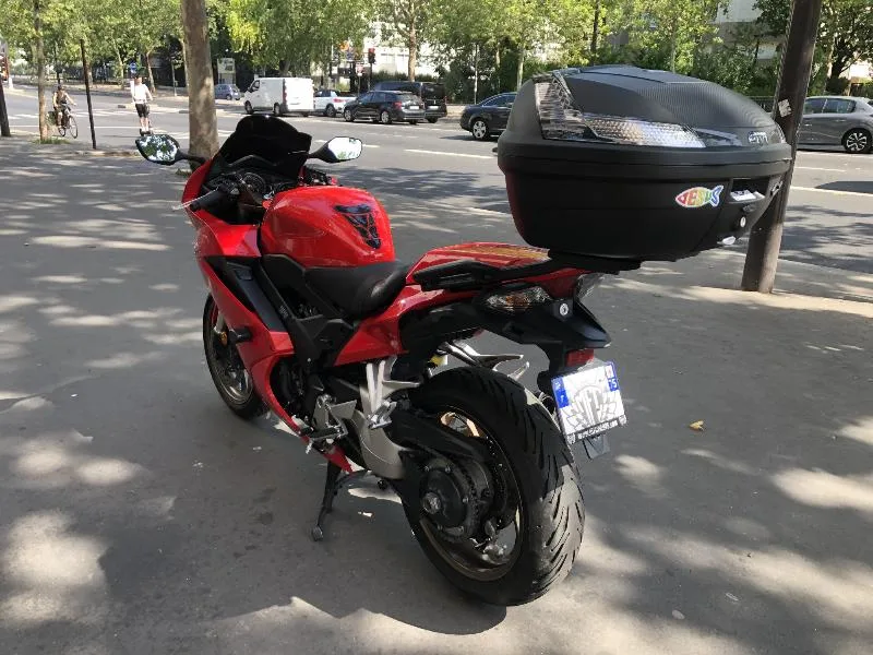 VFR 800 F