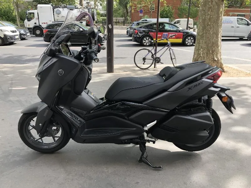 XMAX 300 Tech Max