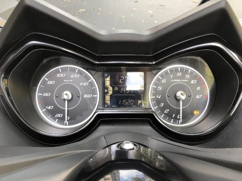 XMAX 125