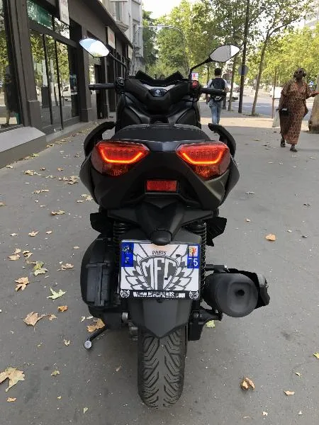 XMAX 125