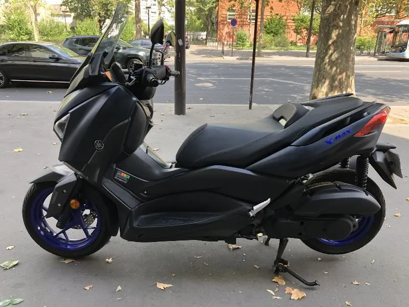 XMAX 125