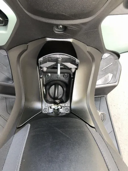 TRICITY 300