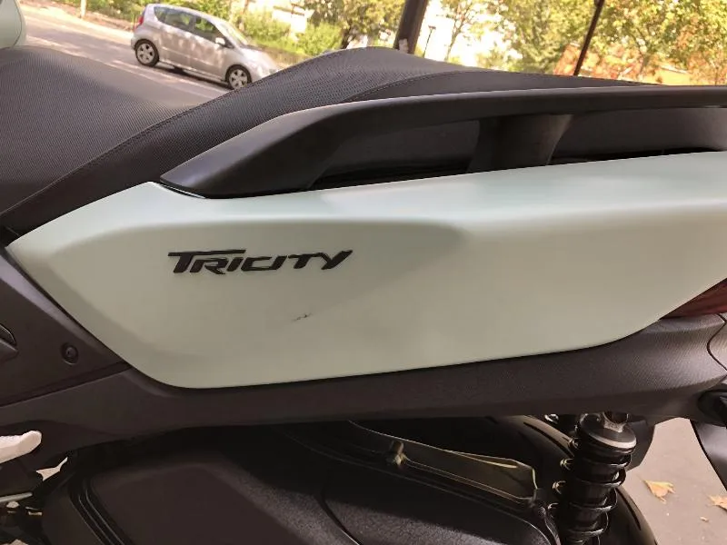 TRICITY 300