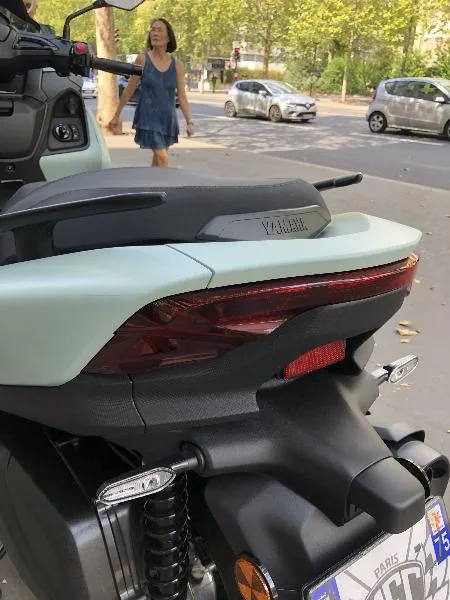 TRICITY 300