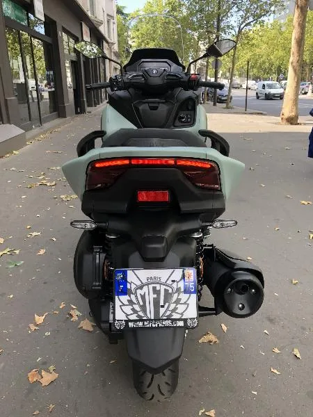 TRICITY 300