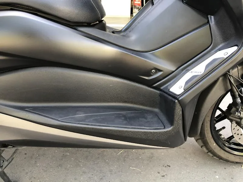 XMAX 300