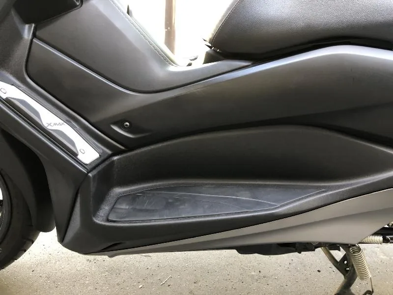 XMAX 300