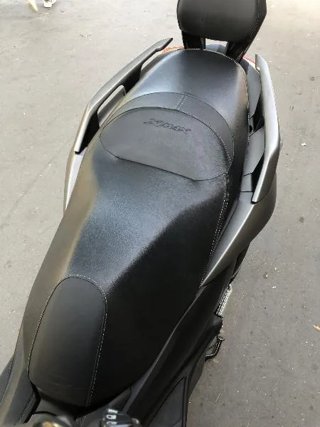 XMAX 300