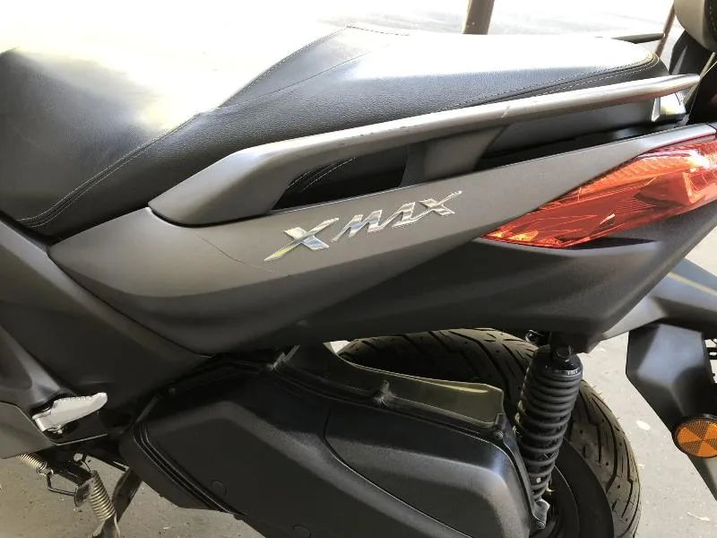 XMAX 300