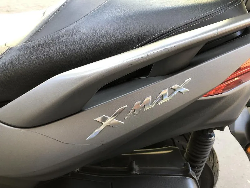 XMAX 300