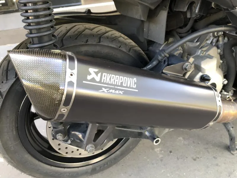 XMAX 300