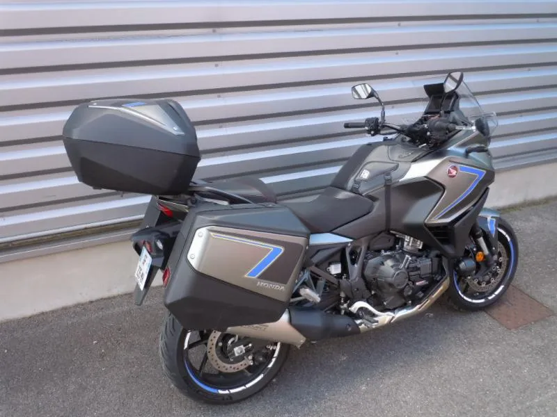NT 1100 DCT