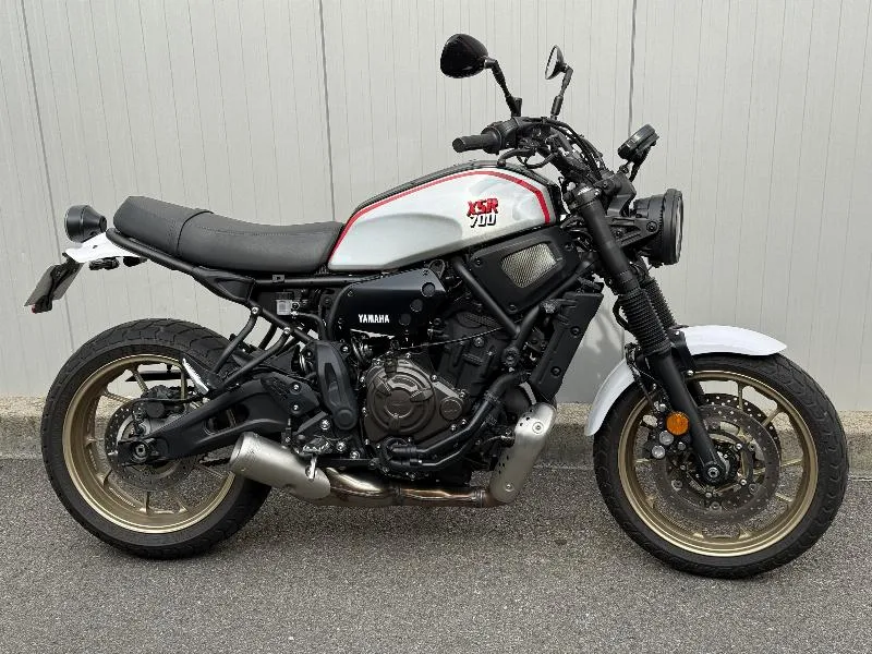 XSR 700