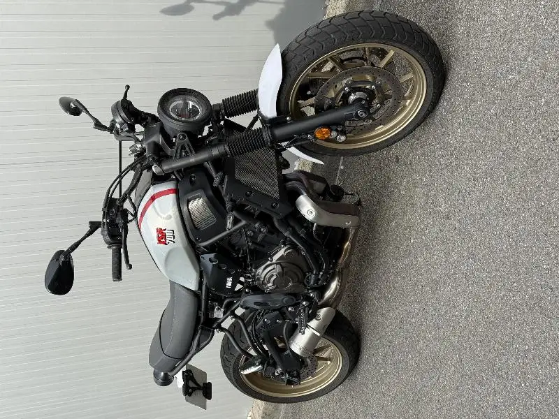 XSR 700