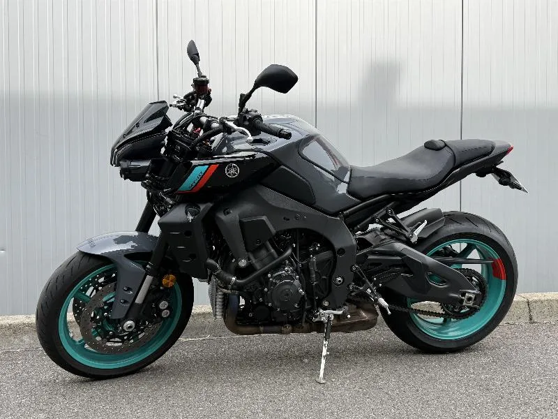 MT10 1000