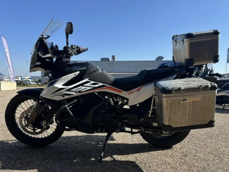 790 ADVENTURE