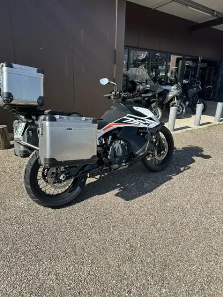 790 ADVENTURE