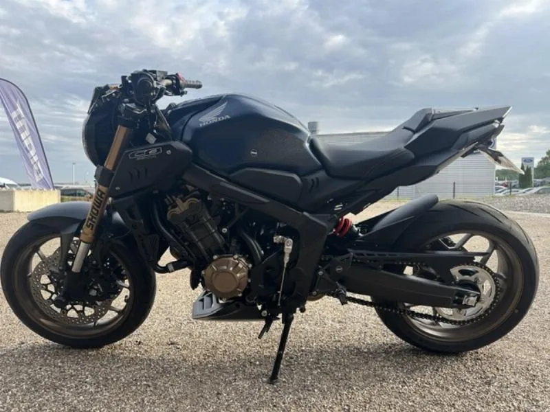 CB 650 R