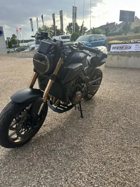 CB 650 R
