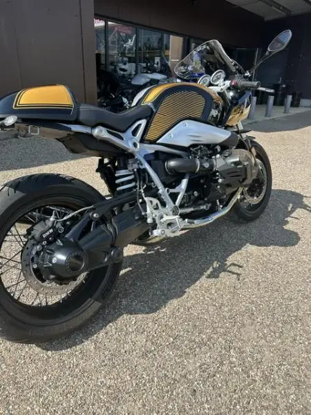 R NineT RACER