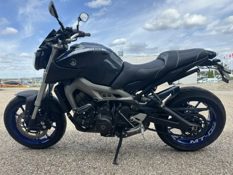 MT09