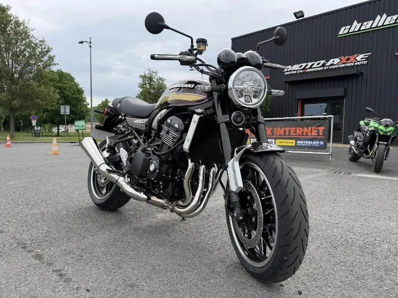 Z 900
