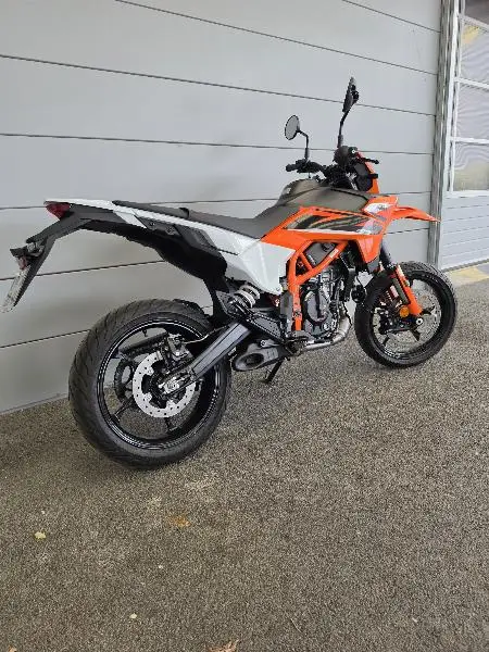 125 SMC R