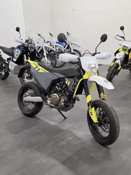 701 SUPERMOTO