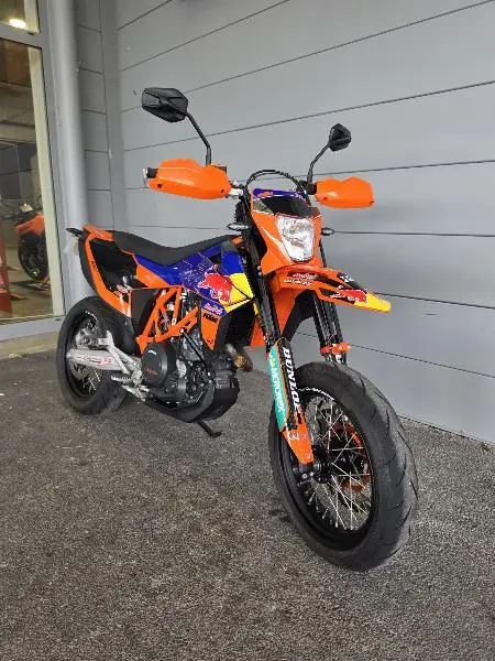 690 SMC R