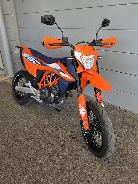 690 SMC R