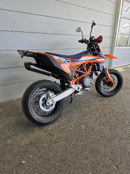 690 SMC R
